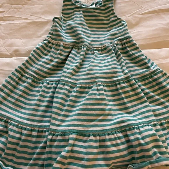 green emerald velvet dress Hanna Andersson Light Green Tiered Dress Size 4T